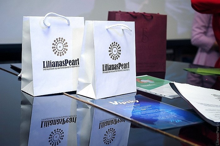 06545586-1105-4AC7-B170-C100FE2552FC