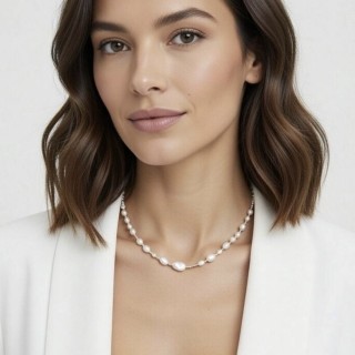 Цепочка c жемчугом разных форм и вставками